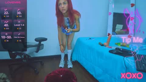 Snapshot of tatis_blux chatting on February 24, 2025, 4:04 pm Tatiana online show from February 24, 2025, 4:04 pm