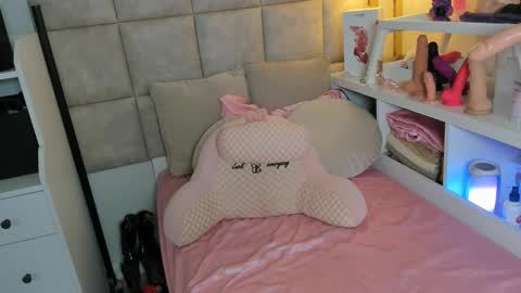 tatjana_official online show from November 30, 2025, 8:40 am