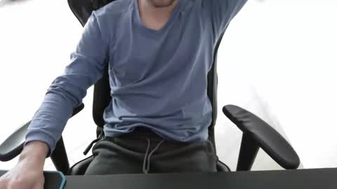 Snapshot of tatmers chatting on December 15, 2024, 12:38 pm Lucas online show from December 15, 2024, 12:38 pm