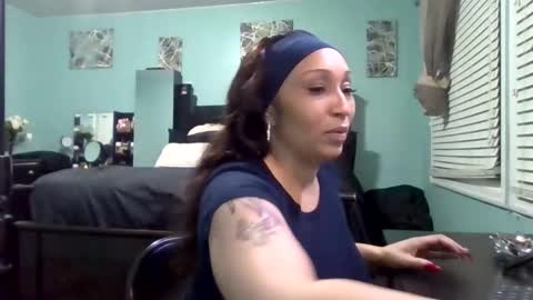 Domqueentemptress69 online show from March 12, 2025, 4:19 am