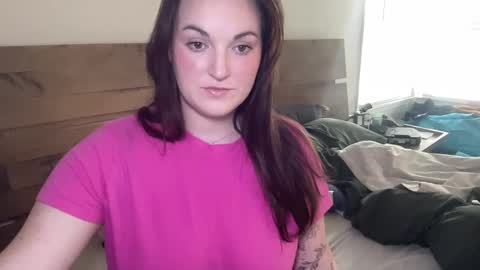 tatsNtitties online show from February 9, 2025, 6:05 pm