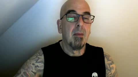 Snapshot of tattoo28 chatting on March 29, 2026, 8:53 pm tattoo28 online show from March 29, 2026, 8:53 pm