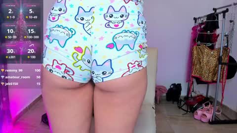 Snapshot of tattoo_highmami chatting on December 19, 2024, 9:40 am High Mami online show from December 19, 2024, 9:40 am