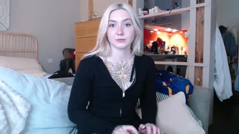 tattoobbgirl online show from February 21, 2025, 5:20 pm