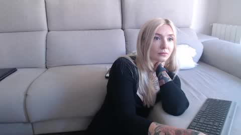 Snapshot of tattoobbgirl chatting on September 22, 2025, 11:01 am tattoobbgirl online show from September 22, 2025, 11:01 am