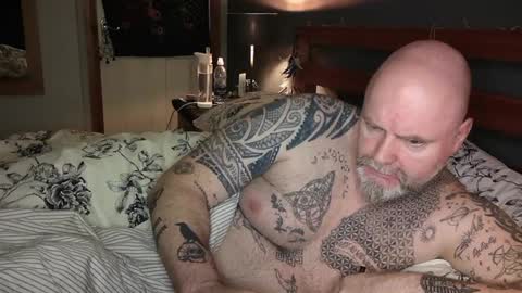 Tattooeddilf 01 online show from December 8, 2024, 10:47 pm