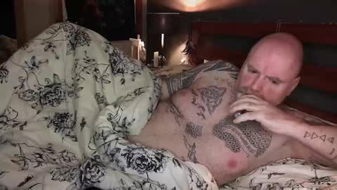 Tattooeddilf 01 online show from December 12, 2024, 1:32 am