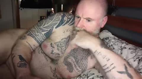 Tattooeddilf 01 online show from December 31, 2024, 10:34 pm