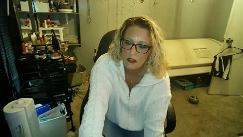 Snapshot of tattooeddirtyteacher chatting on February 13, 2025, 6:16 pm Lisa Lovely online show from February 13, 2025, 6:16 pm