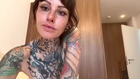 Snapshot of tattooedlucy_ chatting on April 14, 2026, 5:57 am tattooedlucy_ online show from April 14, 2026, 5:57 am