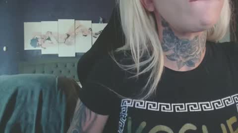 tatuada_safada online show from March 3, 2026, 4:07 am