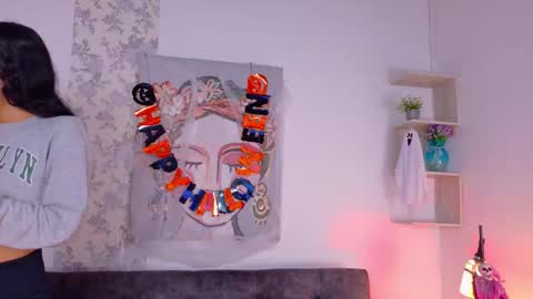 Taty Miller online show from November 2, 2025, 1:24 pm