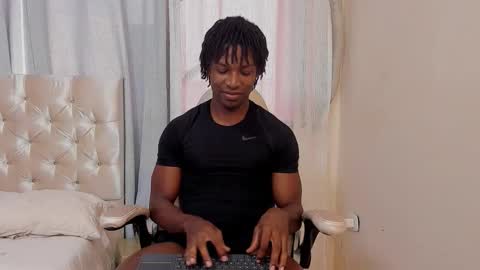 tau_montes online show from October 9, 2025, 8:07 pm