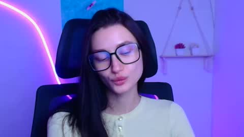 Taya online show from December 21, 2025, 6:31 am