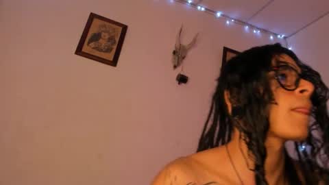   online show from November 9, 2025, 2:04 pm