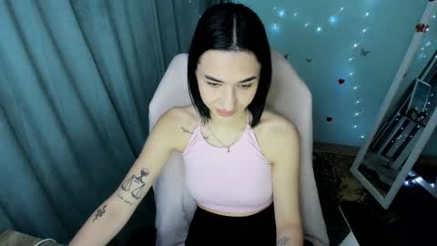 Tayla online show from December 20, 2025, 7:37 am