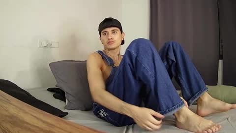Snapshot of taylor_024 chatting on June 3, 2026, 1:30 am independent model online show from June 3, 2026, 1:30 am