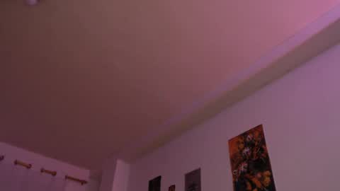 Snapshot of taylor__06 chatting on December 6, 2024, 5:31 am Taylor online show from December 6, 2024, 5:31 am