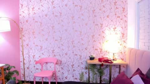 Taylor Bennet online show from January 15, 2026, 11:48 am