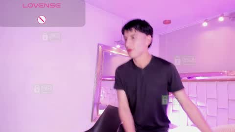 taylor_brooks_ online show from April 1, 2026, 9:12 pm