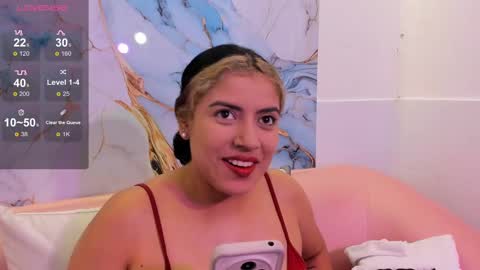 taylor_cupper_ online show from October 8, 2025, 7:55 pm