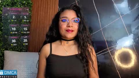 Tay online show from October 8, 2025, 3:37 am