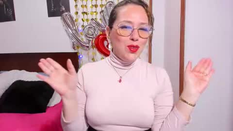 taylorhot72_ online show from February 17, 2026, 2:41 am