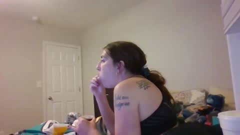 taylorslay online show from April 5, 2026, 11:57 pm