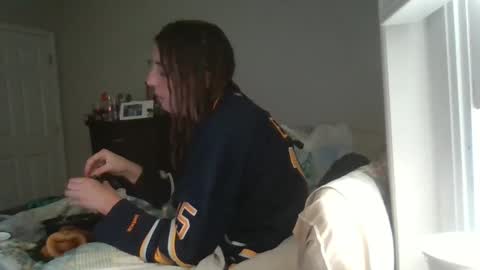 taylorslay online show from April 26, 2026, 7:33 pm