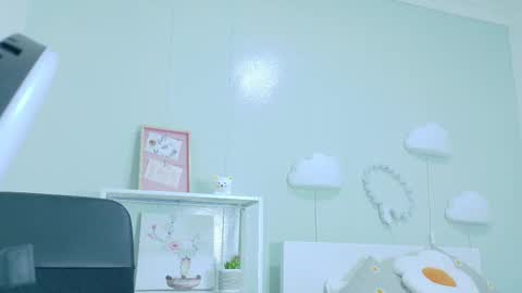 TAYLOR  online show from October 30, 2025, 11:33 am