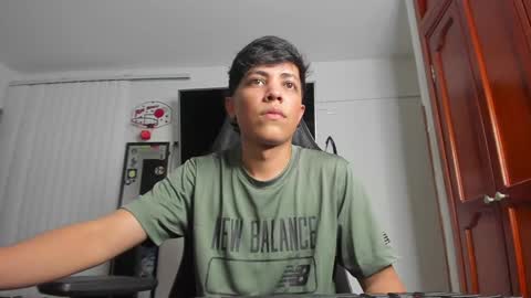 taylorsorf online show from December 11, 2024, 11:32 pm