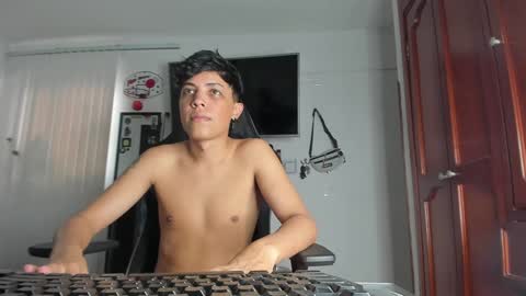 taylorsorf online show from December 19, 2024, 9:28 pm