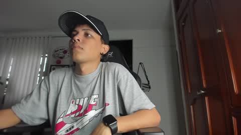 taylorsorf online show from January 4, 2025, 9:52 pm