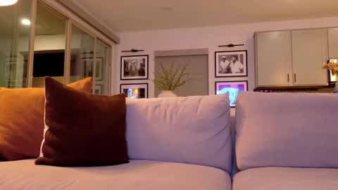 Taylor Rae online show from May 16, 2026, 4:31 am
