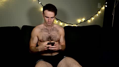 Tayls online show from December 31, 2024, 8:12 pm