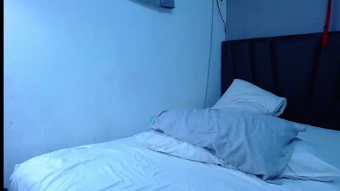 Tayron online show from November 19, 2025, 6:08 pm