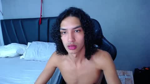 Tayron online show from March 8, 2026, 6:34 pm