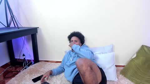 Snapshot of taysonysasha chatting on September 30, 2025, 10:04 pm ask for cum online show from September 30, 2025, 10:04 pm