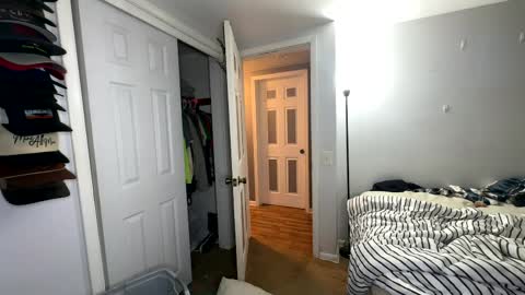 TayKyle online show from March 1, 2026, 6:04 am