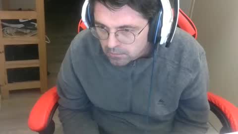 tchecky2 online show from February 19, 2025, 3:28 am