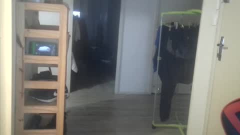 tchecky2 online show from February 9, 2026, 6:06 am