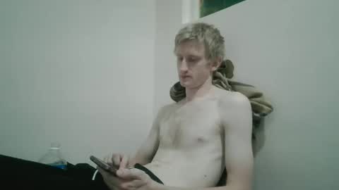 Snapshot of tcute0 chatting on April 21, 2026, 8:44 pm tcute0 online show from April 21, 2026, 8:44 pm