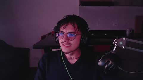 Teo independent model online show from January 11, 2026, 4:50 am