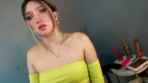 ellaine online show from December 13, 2024, 10:34 pm