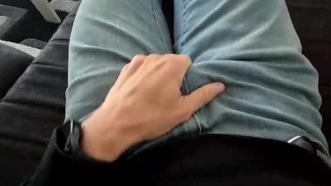 teaeumeer_2027 online show from April 23, 2026, 3:47 pm