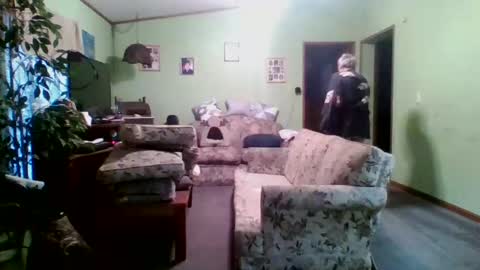 Teak online show from December 17, 2024, 9:27 pm