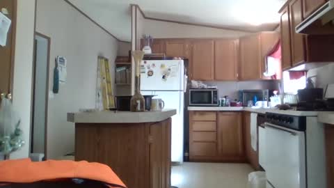 Teak online show from October 8, 2025, 5:10 pm