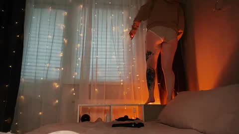 Snapshot of technoelf chatting on October 19, 2025, 1:01 pm Mary     X TechnoElfff  INST    fansly kissmary online show from October 19, 2025, 1:01 pm