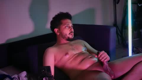 teddy_bananaaa online show from October 28, 2025, 2:37 am