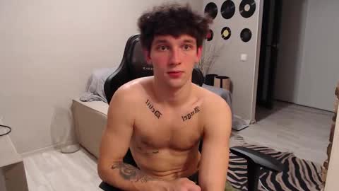 Teddy online show from November 9, 2025, 6:50 pm